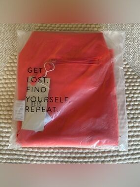 BEIS The Carry-On Luggage Cover in Flame NWT